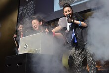 男気を見せられなかった安藤ゆず（中央）。