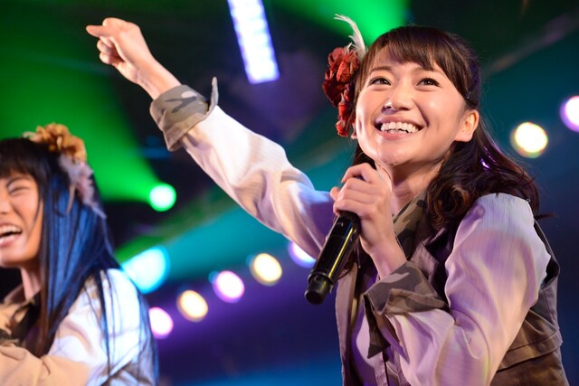 「最終ベルが鳴る」上演中の様子。 (c)AKS