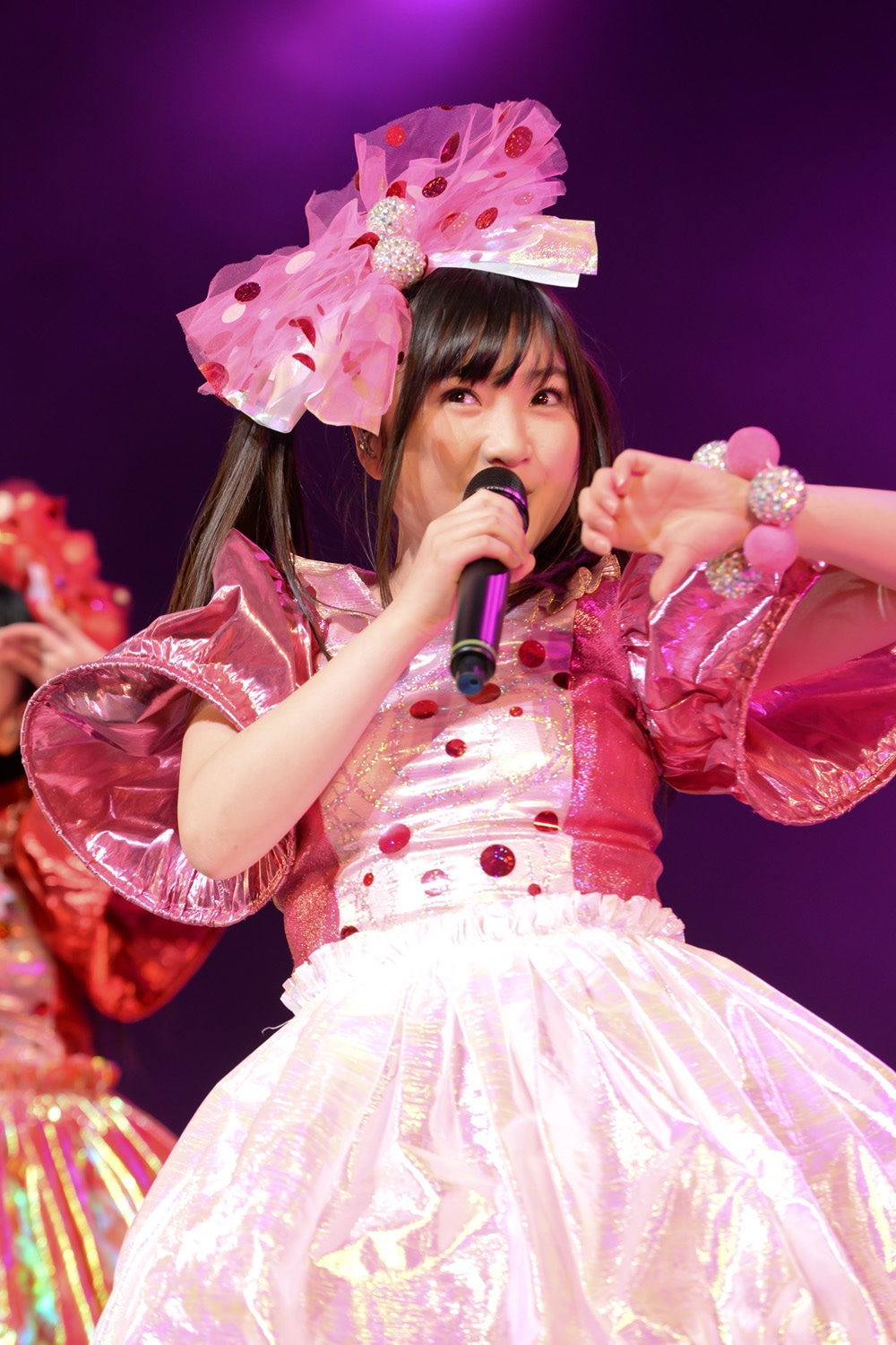 ピンクを担当した有安杏果。