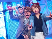 堂本ブラザーズバンドのコーラスメンバー。左から槇原敬之、西川貴教（T.M.Revolution）、高橋みなみ（AKB48）。