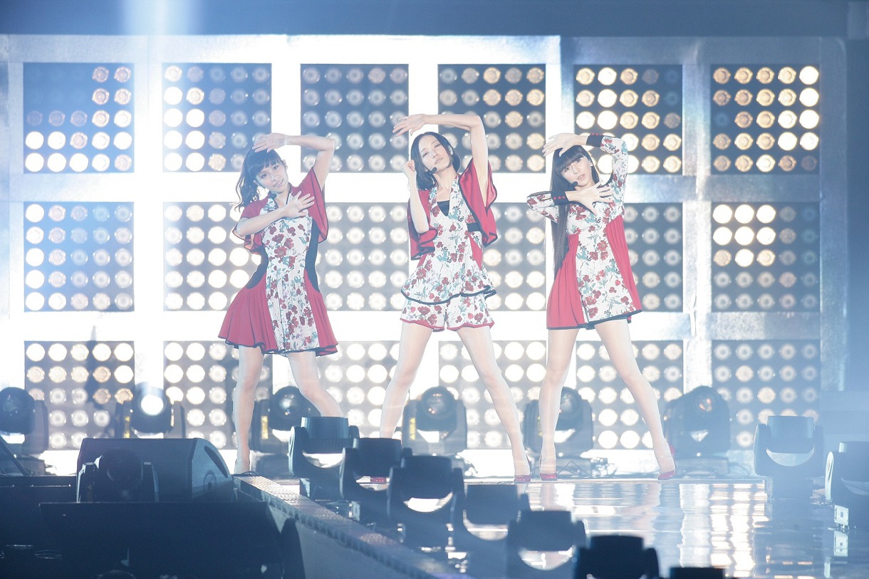「第9回 KKBOX MUSIC AWARDS」ライブでのPerfume。