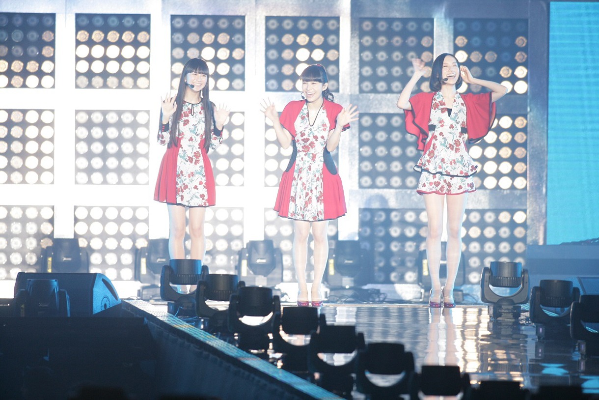 「第9回 KKBOX MUSIC AWARDS」ライブでのPerfume。