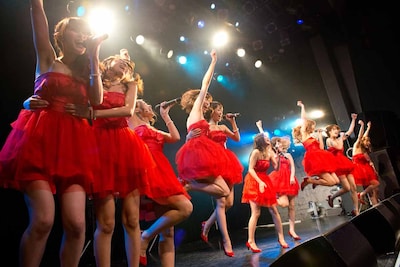 predia「The graduation party of Terumi & Megumi」の様子。