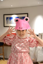 カエルと化した安藤ゆず。