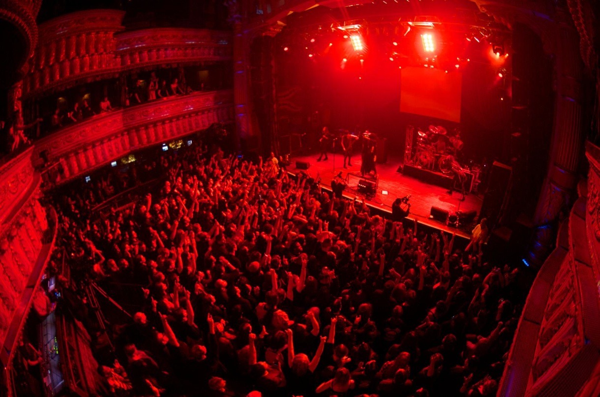 2013年11月16日に行われた「TOUR2013 GHOUL」アメリカ・シカゴ公演の様子。（Photo by Kohl Murdock）