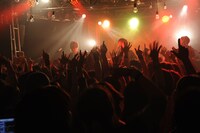 NICO Touches the Walls「カベ ニ ミミ DAY18『女子シカイナイト…』」の様子。