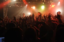 NICO Touches the Walls「カベ ニ ミミ DAY18『女子シカイナイト…』」の様子。