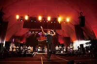 「EXILE ATSUSHI SPECIAL SOLO LIVE in HAWAII」の模様。