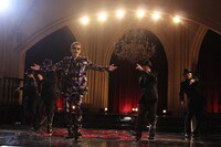 EXILE ATSUSHI「MAKE A MIRACLE」ビデオクリップのワンシーン。