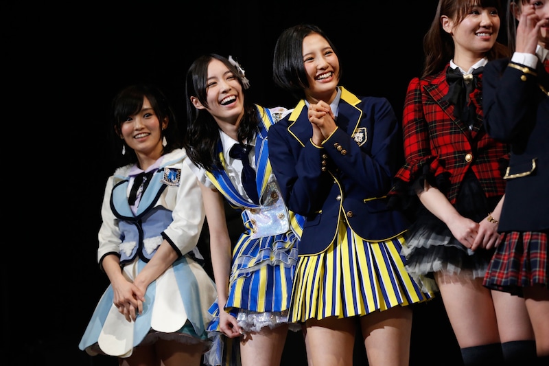 左から山本彩、松井珠理奈、兒玉遥、鈴木まりや。 (c)AKS