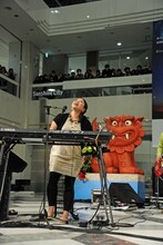 仲宗根泉（Key, Vo）