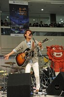 新里英之（Vo, G）