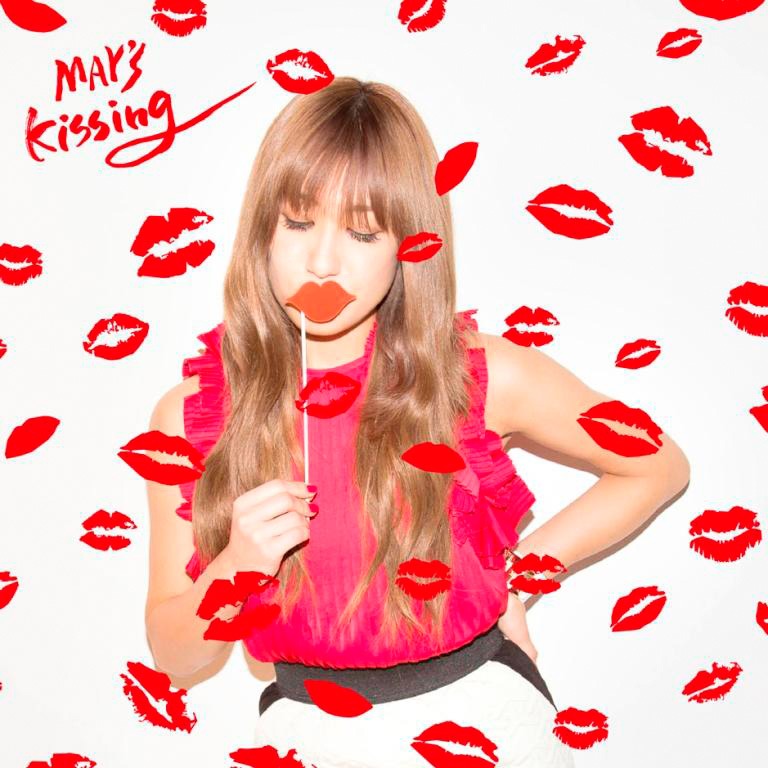MAY'S「Kissing」初回限定盤ジャケット