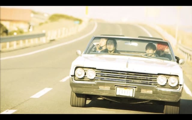 KNOCK OUT MONKEY「Sunrise」PVのワンシーン。