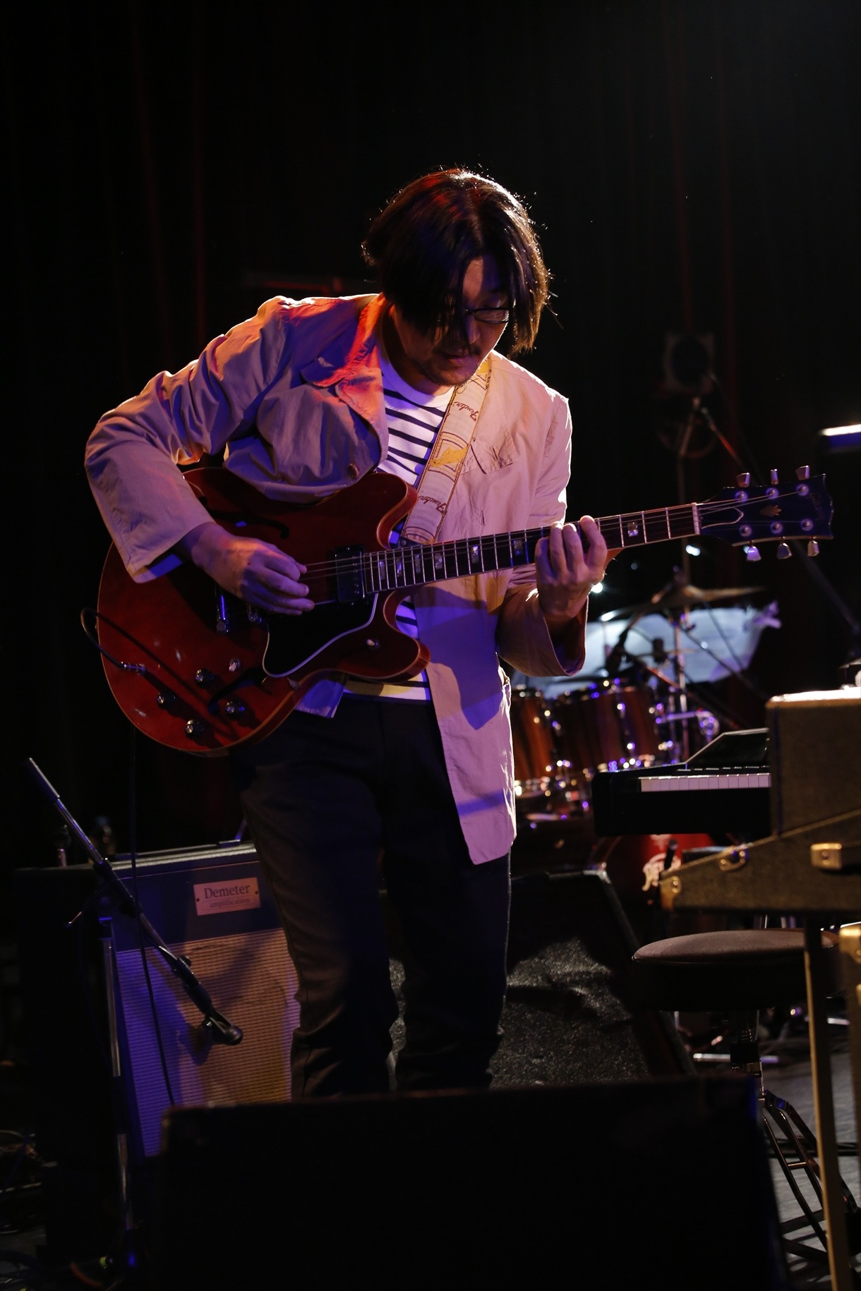 冨田恵⼀（Key, G） （Photo by kamiiisaka hajime）