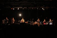 「冨田ラボ LIVE -INSTRUMENTS & VOICES-」の様子。 （Photo by kamiiisaka hajime）