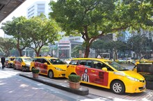 福山雅治の広告がラッピングされた台湾のタクシー。