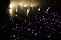 「DISH//3rdシングルリリース記念バンドルライブ　皿 vs スラ “世界サラー級タイトルマッチ”～2014 冬→春編～」東京公演の第1部の様子。