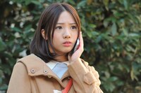 「死の実況中継 劇場版」のワンシーン。(c)2014「死の実況中継 劇場版」製作委員会