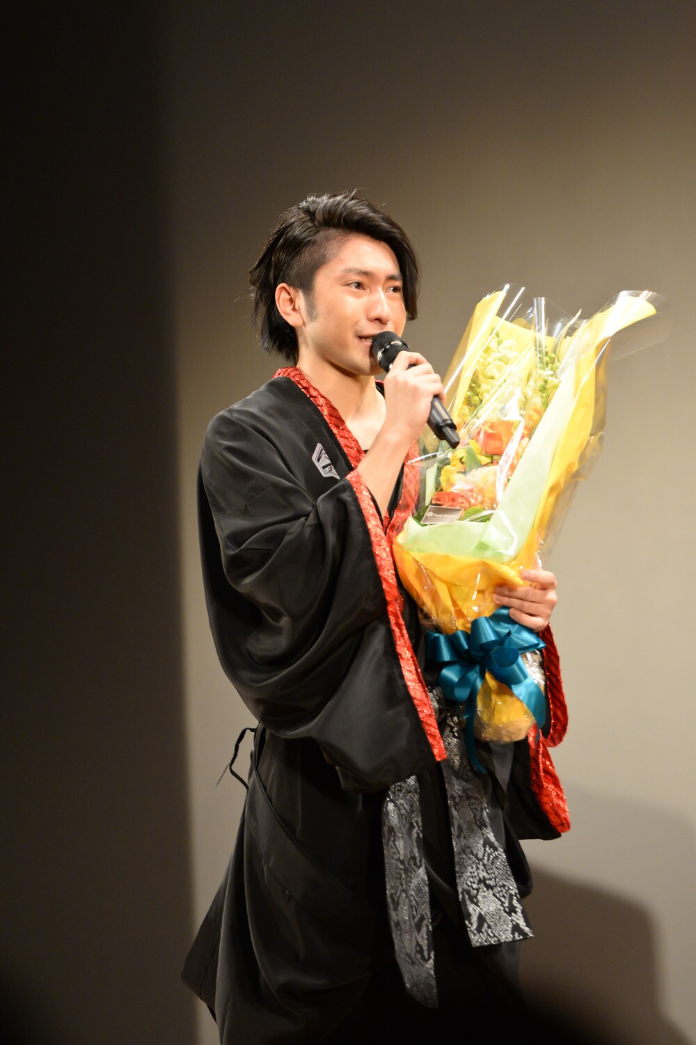 超特急ツアー最終日に“浪人ボーカル”コーイチが合格報告 - 音楽ナタリー