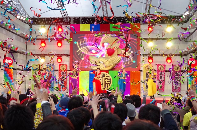 チームしゃちほこ「カンシャ カンレキ ナゴヤ☆スペシャルライブ」の様子。