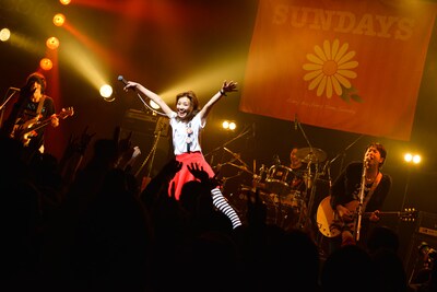 SUNDAYS（撮影：朝岡英輔）