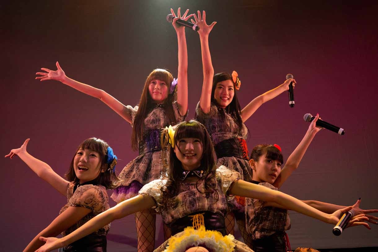 夢みるアドレセンス定期公演の様子。