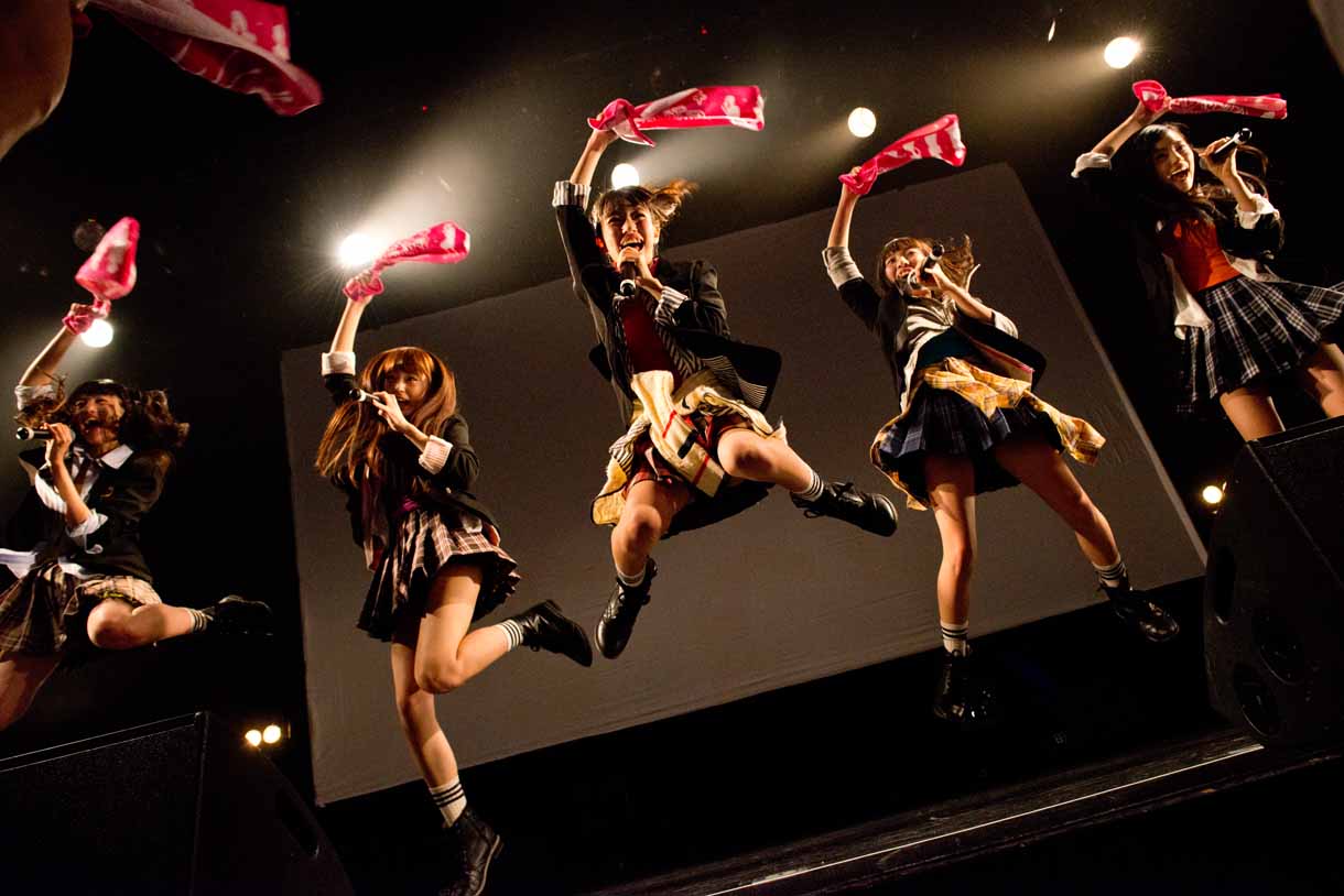 夢みるアドレセンス定期公演の様子。