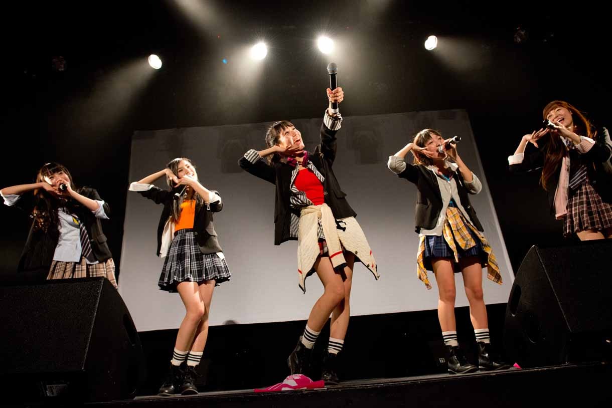 夢みるアドレセンス定期公演の様子。