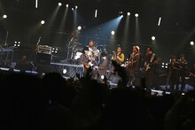 MONGOL800と東京スカパラダイスオーケストラによる共演の様子。 （photo by Rickey Wang）