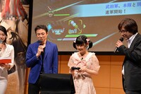 自身をイメージしたオリジナルキャラクターで「戦国無双4」をプレイする嗣永桃子。