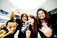 「BEST VIDEO OF THE YEAR」を受賞したマキシマム ザ ホルモン。