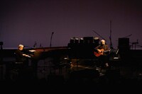 「細野晴臣×坂本龍一」の模様。