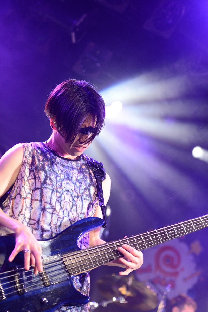 MOMIKEN（B / SPYAIR）