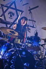 ねごと 澤村小夜子（Dr, Cho）