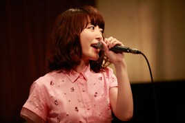 花澤香菜、初の女子会「かなまつり」で新曲しっとり披露