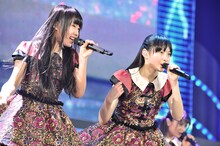 廣田あいか（左）と松野莉奈（右）。