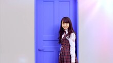 乃木坂46「生まれたままで」PVのワンシーン。