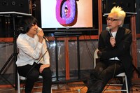 左から石崎ひゅーい、箭内道彦。