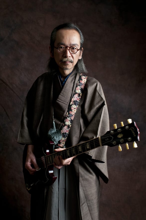 和嶋慎治がももクロ「黒い週末」伝授する「初級六弦教典」 - 音楽ナタリー