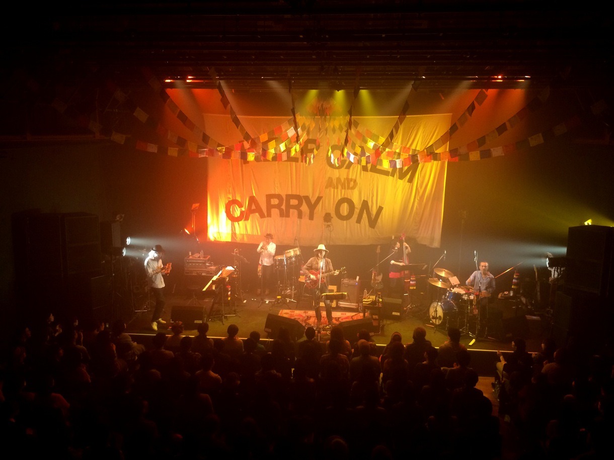 3月9日に行われたCaravan「Caravan Quiet Fanfare TOUR 2014」札幌公演の様子。