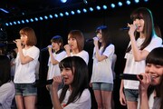 3月11日にAKB48劇場で行われた「東日本大震災復興支援特別公演～誰かのためにプロジェクト2014～」の様子。(c)AKS