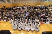 3月11日に福島県南相馬市で行われたAKB48グループのライブの様子。(c)AKS