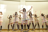3月11日に福島県南相馬市で行われたAKB48グループのライブの様子。(c)AKS