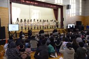 3月11日に福島県南相馬市で行われたAKB48グループのライブの様子。(c)AKS