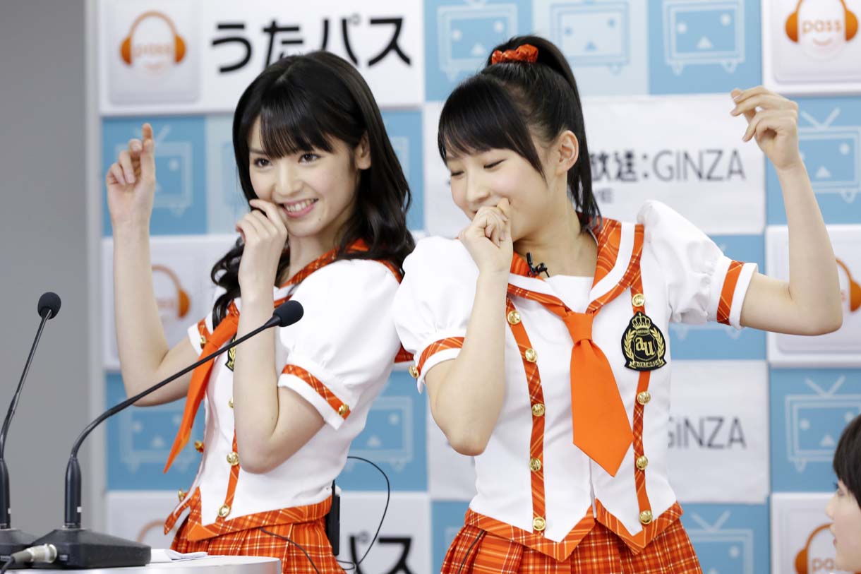 左から道重さゆみ、鞘師里保。