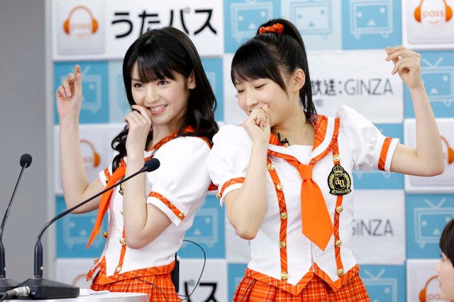 左から道重さゆみ、鞘師里保。