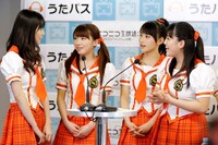 左から道重さゆみ、石田亜佑美、鞘師里保、鈴木香音。