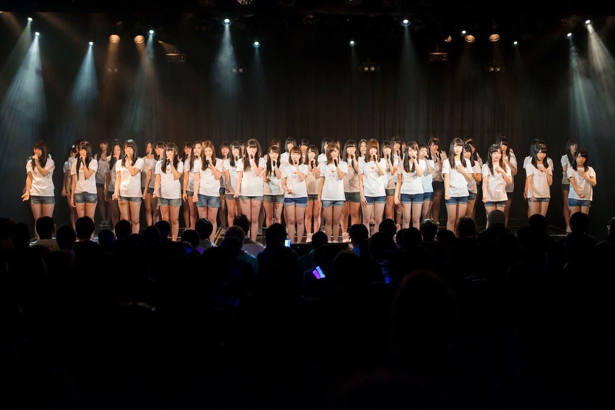 3月11日にNMB48劇場で行われた「東日本大震災復興支援特別公演～誰かのためにプロジェクト2014～」の様子。(c)AKS