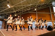 3月11日に岩手県宮古市で行われたAKB48グループのライブの様子。(c)AKS